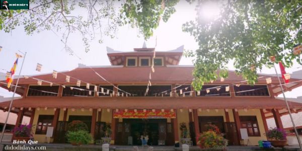 Chùa Phật Lớn – Núi Cấm