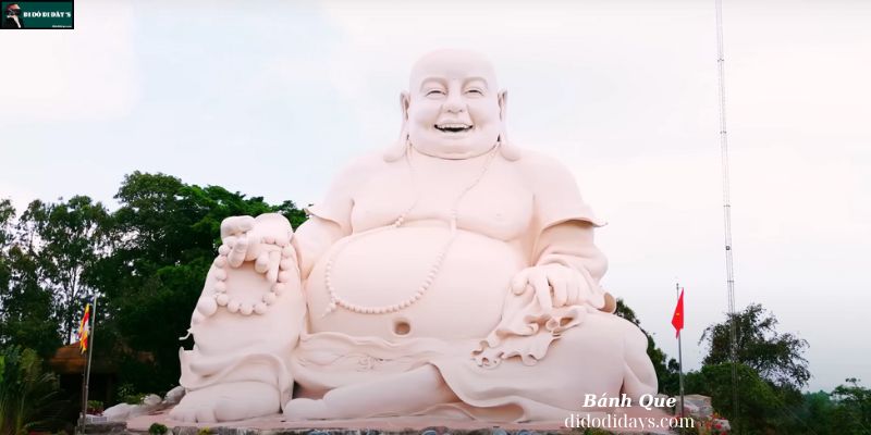 tượng Phật Di Lặc khổng lồ