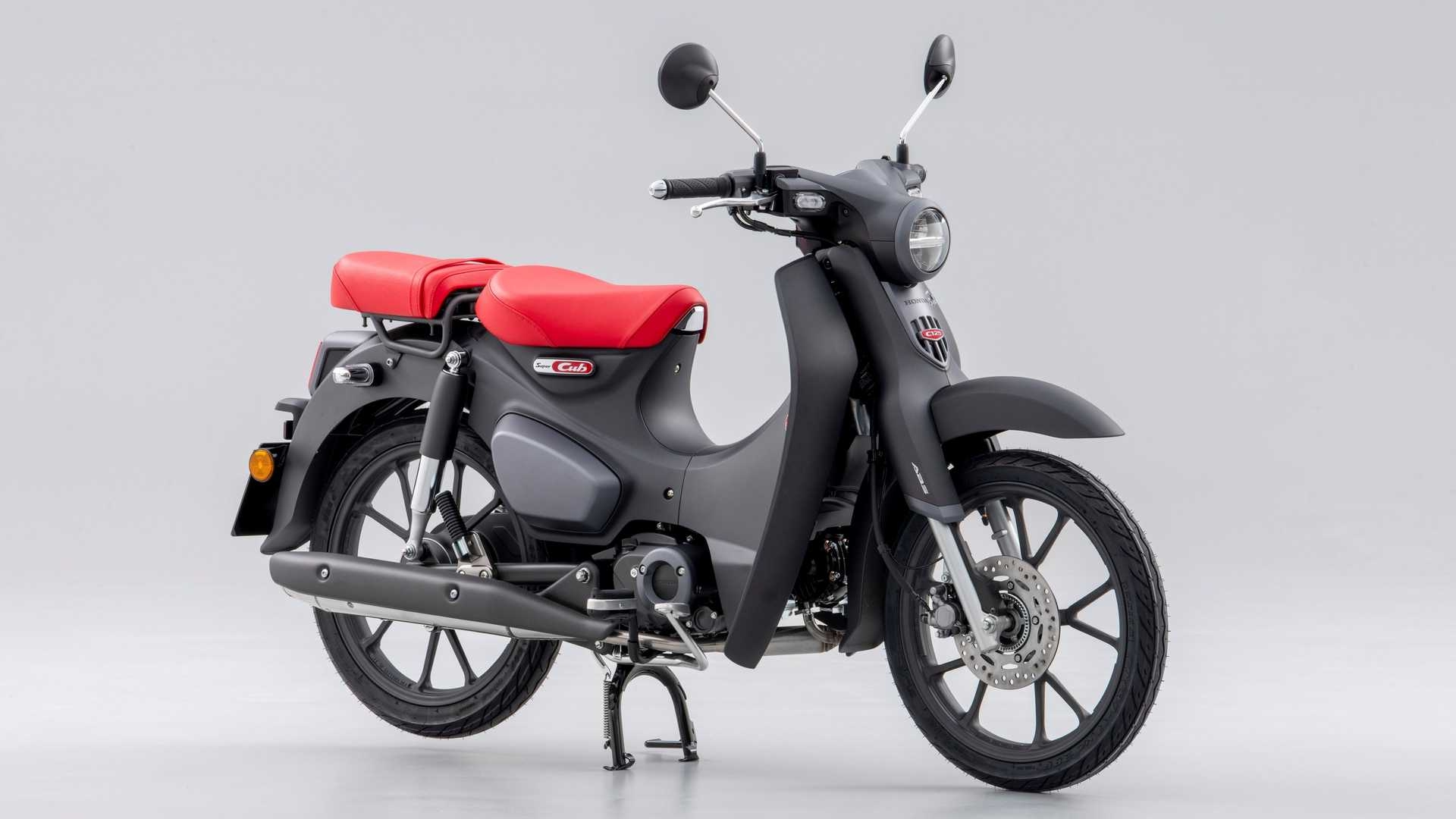 Honda Super Cub C125 đen nhám 'cháy hàng', bị đẩy giá gần 160 triệu đồng