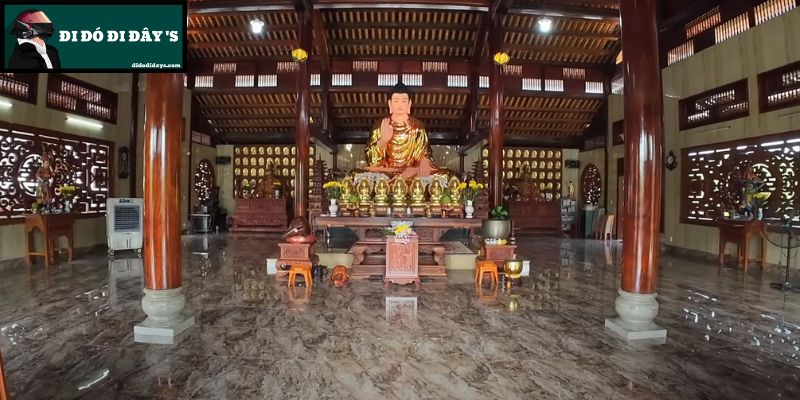chánh điện