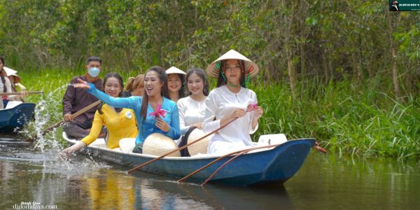 chèo xuồng ba lá Cù Lao Tân Quy Trà Vinh