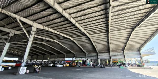 Trạm Dừng Chân Út Thẳng