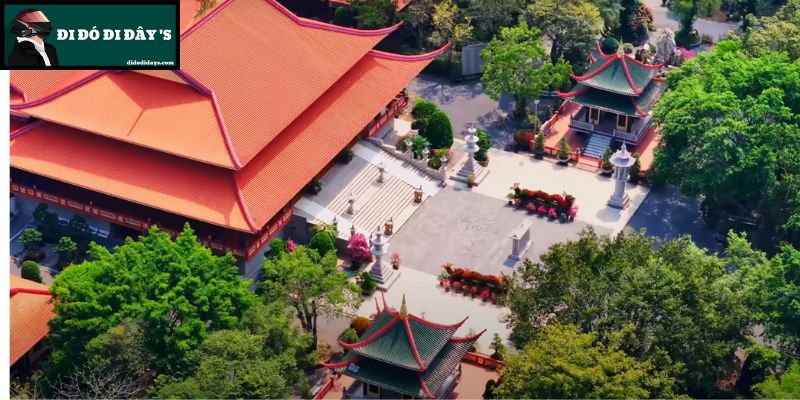 tháp chuông và tháp trống