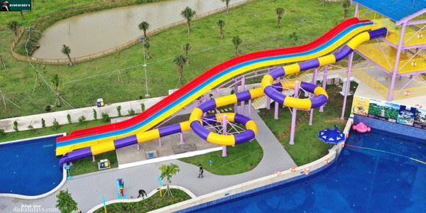 cầu trượt 45m TTC Mekong Aqua Park