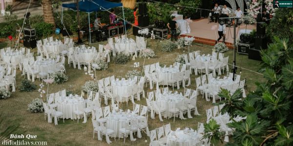 tổ chức tiệc ngoài trời
