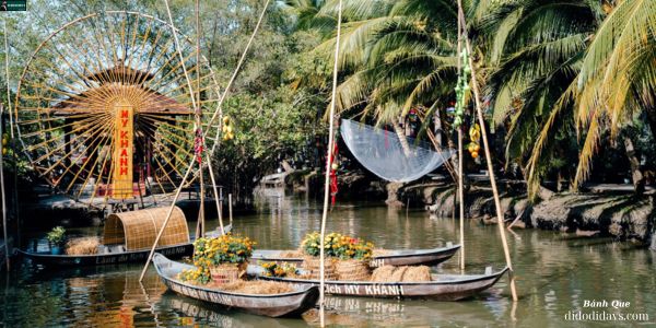 Đi Thuyền Dọc Kênh Rạch