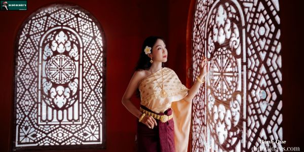 bên trong Chùa Sleng Cũ