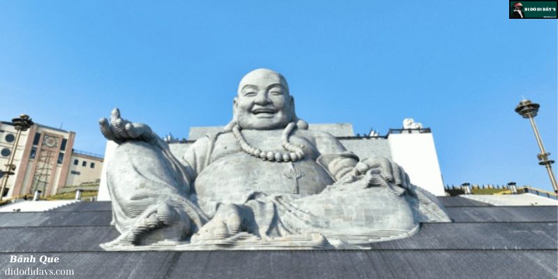 Tôn Tượng Phật Di Lặc