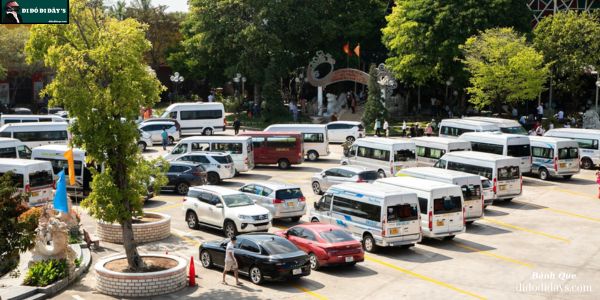 không gian đậu xe rộng rãi