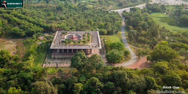 Đền Tưởng Niệm Các Vua Hùng