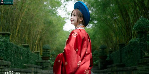 chụp ảnh tết tại đền tưởng các Vua Hùng