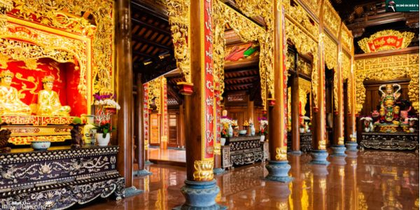 Chánh điện tu viện Vĩnh Nghiêm