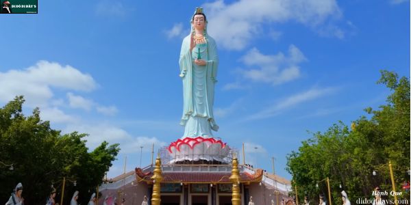Tượng Mẹ Quan Âm Cao 43m chùa mẹ Đông Hải