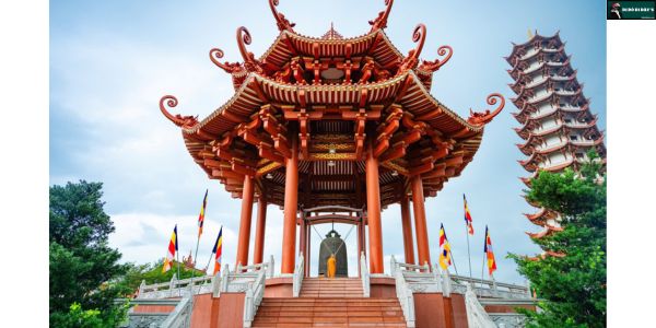 tháp chuông Chùa Quốc Ân Khải Tường