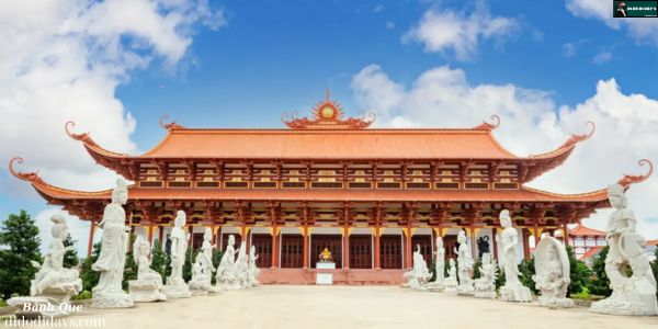 đại hùng bảo điện Chùa Quốc Ân Khải Tường