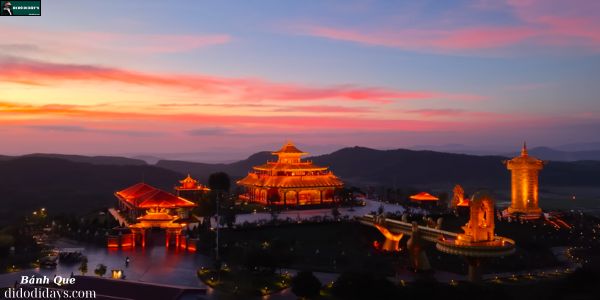 Samten Hills ngắm hoàng hôn