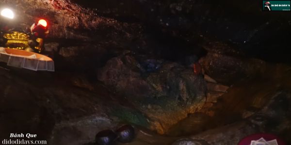 Chùa Một Mái bầu nước thiêng