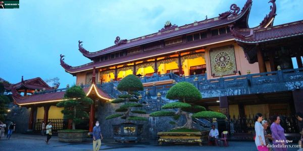 Việt Nam Quốc Tự