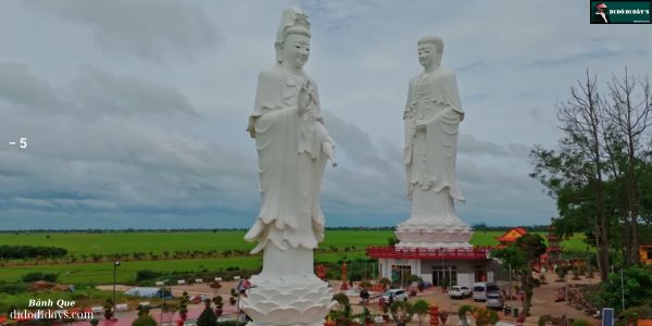 2 bức tượng lớn ở Phù Sơn Tự – Chùa Núi Nổi An Giang